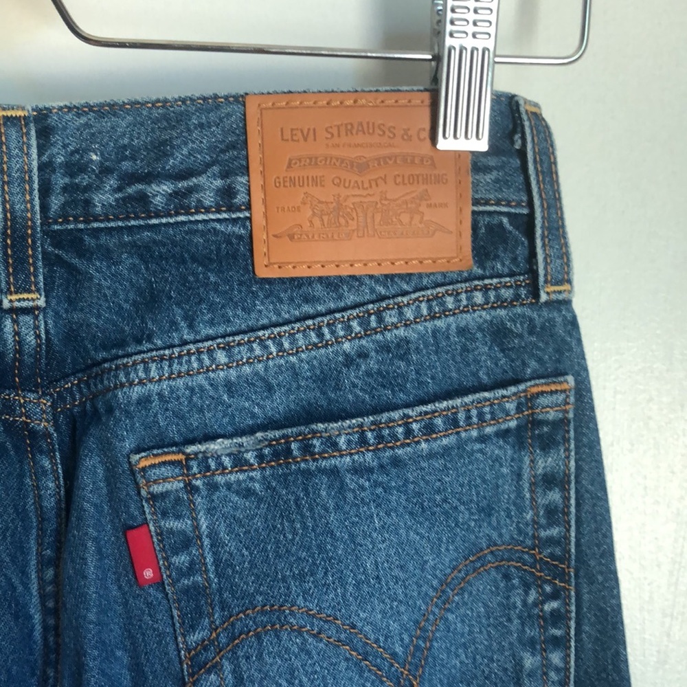Levi’s Wedgie 25 - Picture 3 of 4